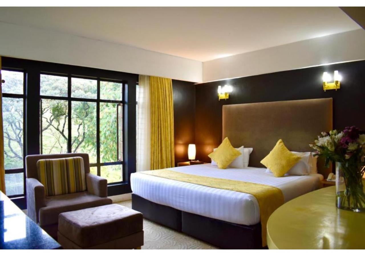 West Wood Hotel Nairobi Exteriör bild